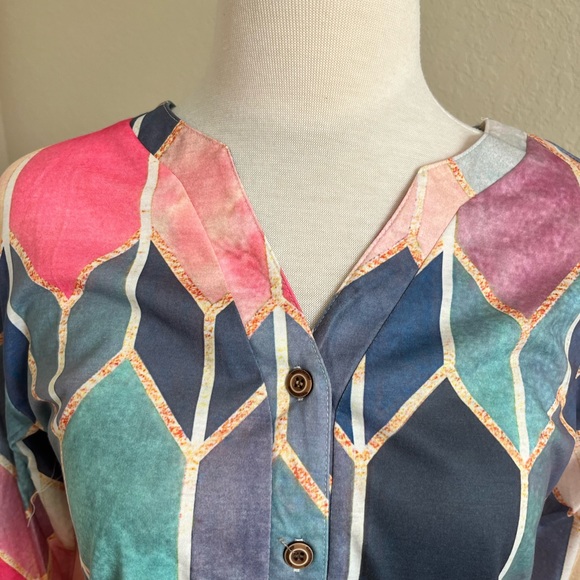 Pastel jewel-tone multi color lightweight V neck 2 button top. - Picture 3 of 8